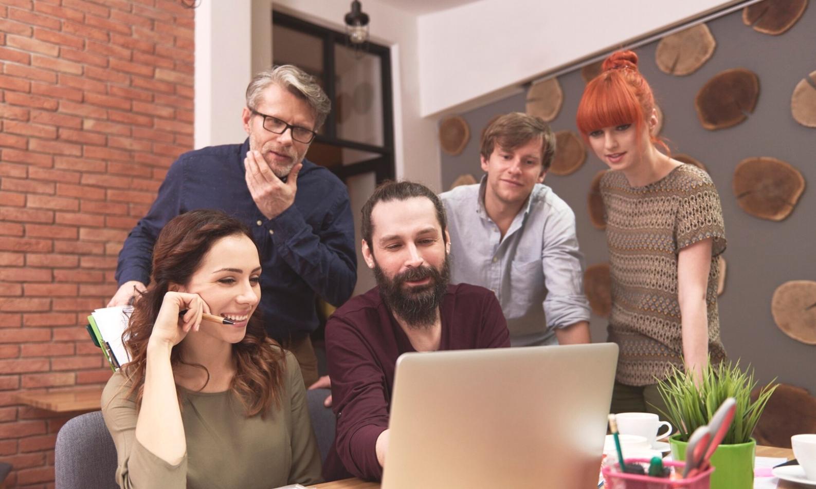 Espace de travail professionnel pour la modélisation financière et l'analyse de scénarios